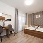 U Jezera Fami*** Apartment